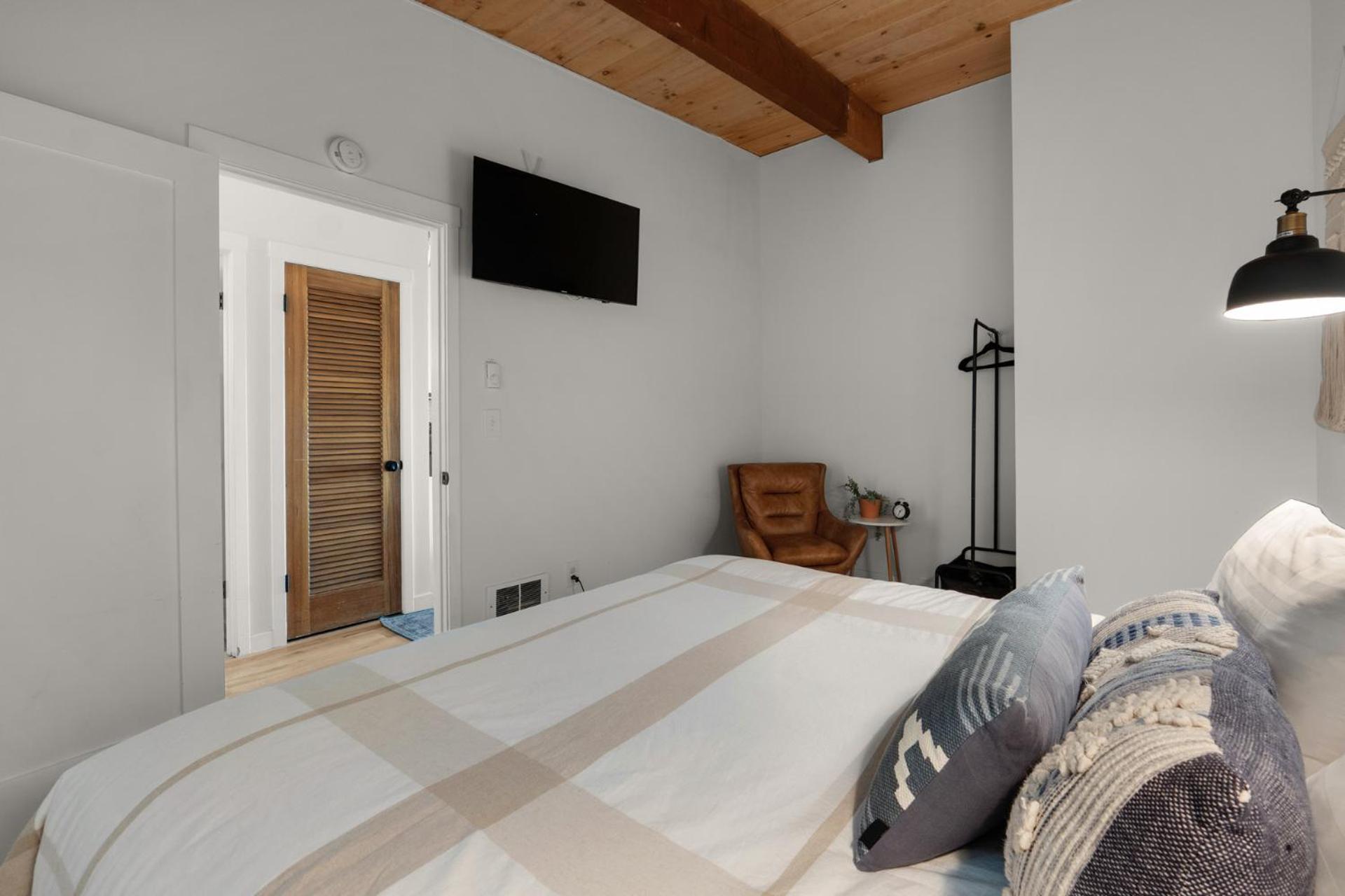 The Tides By The Sea Aparthotel