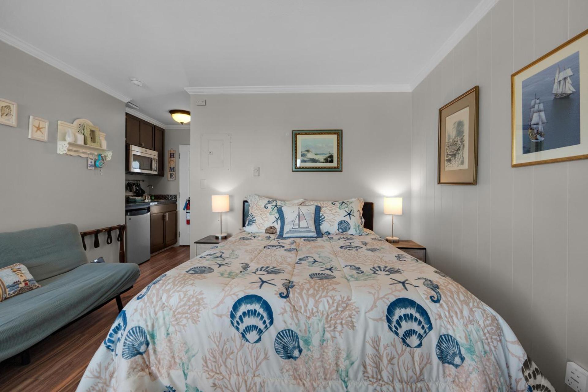 Aparthotel The Tides By The Sea
